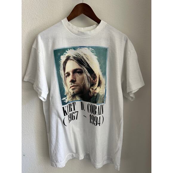 Kurt Cobain (1967-1994) Memorial Vintage Tshirt Reprint Giant Tag - Picture 1 of 7